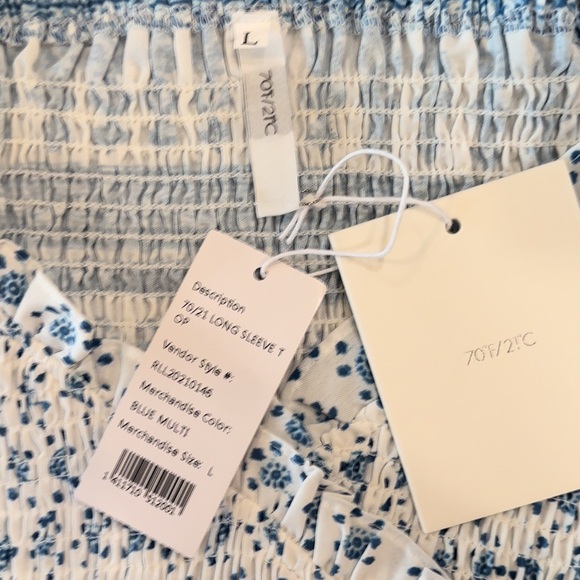 ✨NWT✨ 70°F/21°C Long Smocked Balloon Sleeve Crop Top Women Large White Blue - Picture 10 of 13